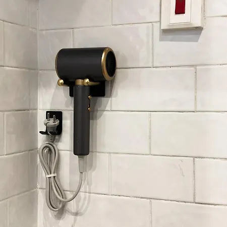 Apartment 2br, 4 Baths, Terrace Steps From Landmarks Sofia