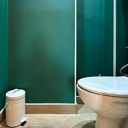 2br, 4 Baths, Terrace Steps From Landmarks 소피아