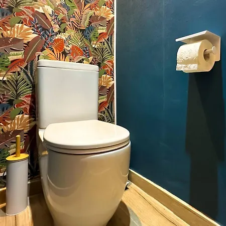 2br, 4 Baths, Terrace Steps From Landmarks * 소피아