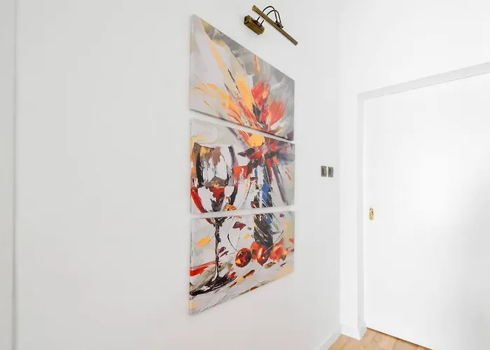 2br, 4 Baths, Terrace Steps From Landmarks *