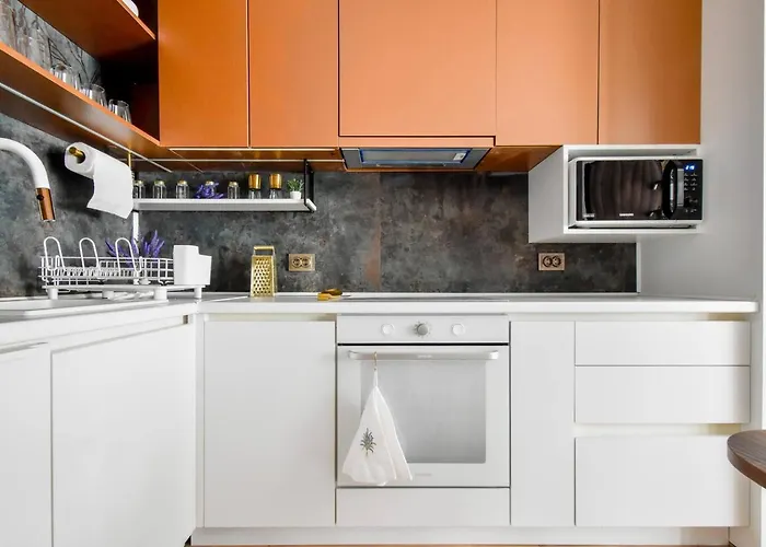 2br, 4 Baths, Terrace Steps From Landmarks Apartment