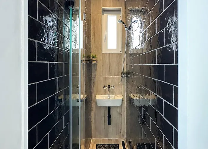 2br, 4 Baths, Terrace Steps From Landmarks София