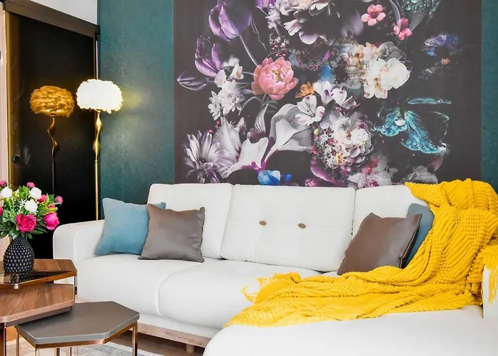 2br, 4 Baths, Terrace Steps From Landmarks София