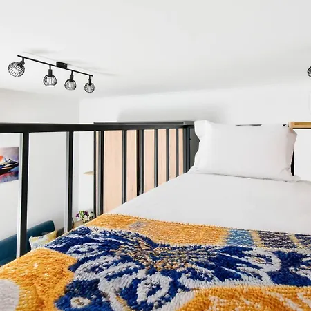 Apartment 2br, 4 Baths, Terrace Steps From Landmarks Sofia